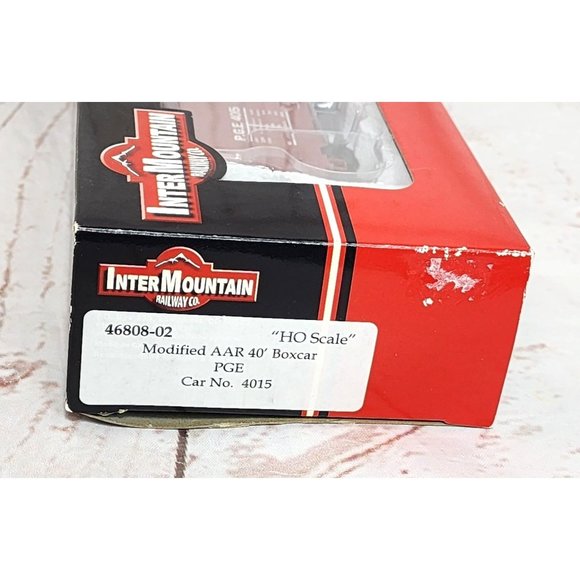 Inter Mountain Railway Co. HO Scale Modified AAR 40’ Boxcar PGE Car Model Train - Picture 8 of 10